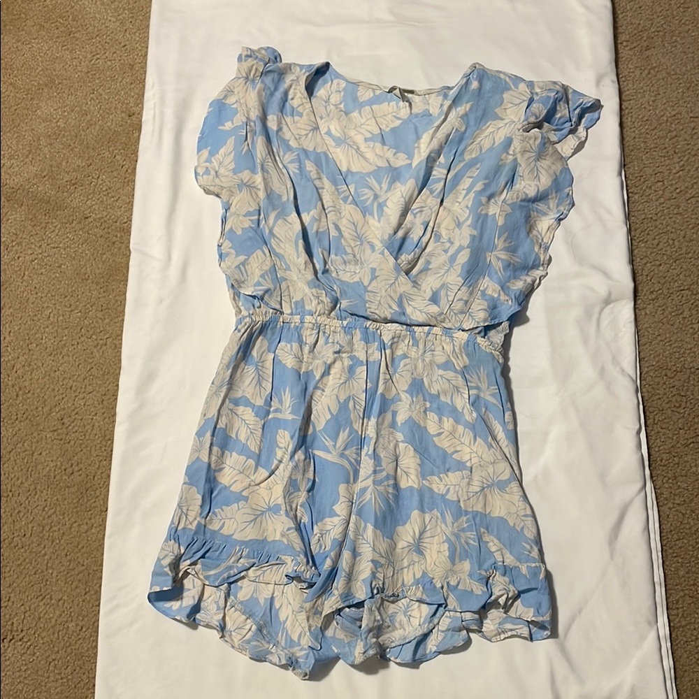 H&M Blue and White Floral Women's Shorts